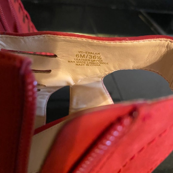 Vince Camuto - Picture 5 of 14